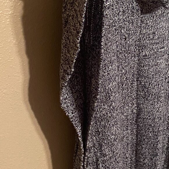 ONLY NECESSITIES Black/White Cowl Neck Sweater Cabled knit Curve Hem NWOT (M) - Picture 4 of 9